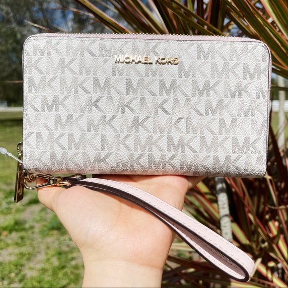 Michael Kors Handbags - Michael Kors Jet Set Large Phone Wristlet Wallet Vanilla MK Powder Blush Pink